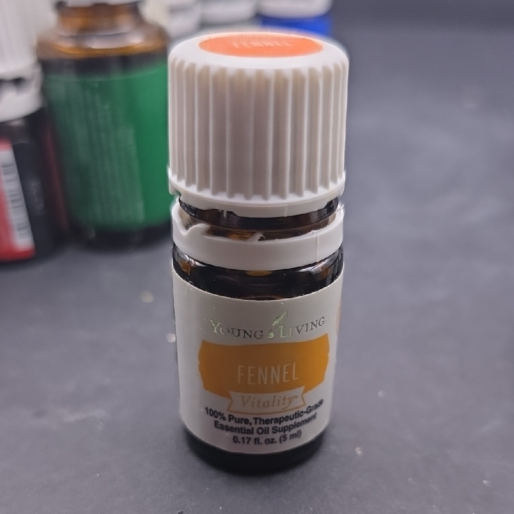 Young Living Fennel Vitality Essential Oil - White and Orange